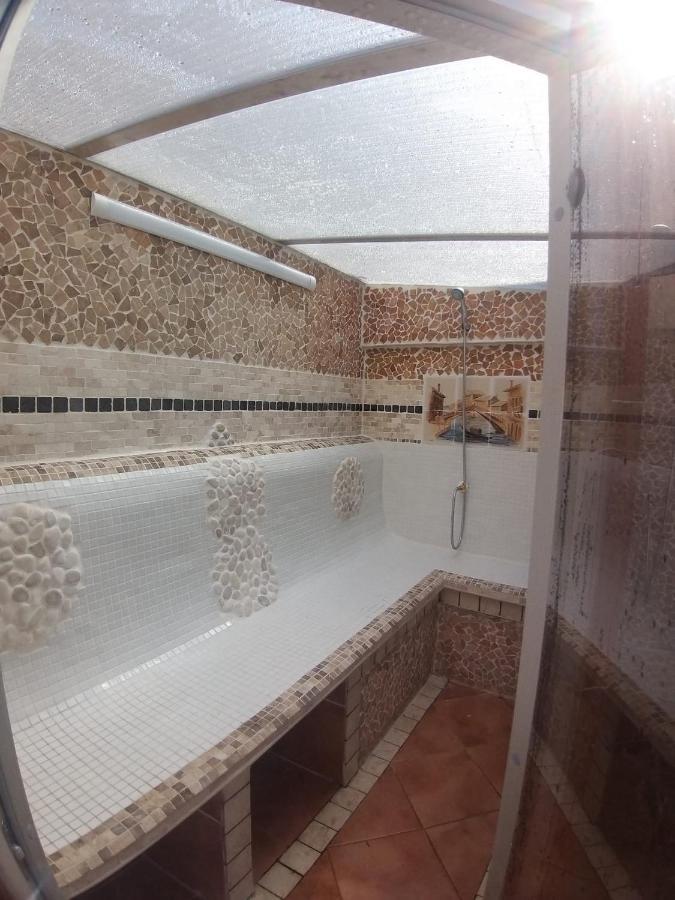 Апартаменти La Casa De Huespedes Ла-Побла-де-Вальбона Екстер'єр фото