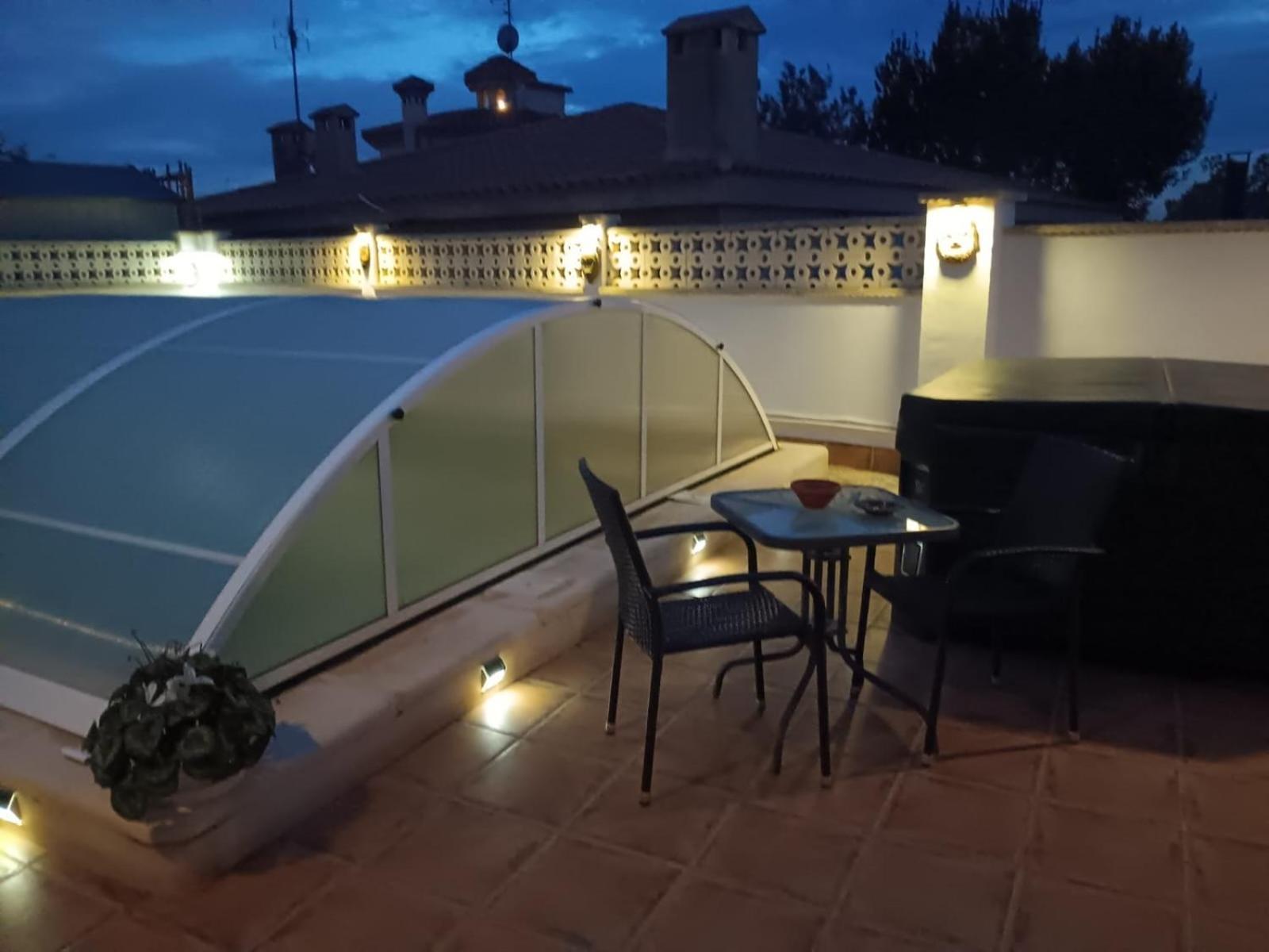 Апартаменти La Casa De Huespedes Ла-Побла-де-Вальбона Екстер'єр фото